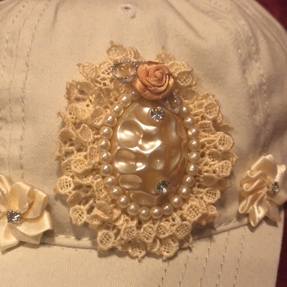 Khaki Sand Floral Lace - Picture 3 of 6